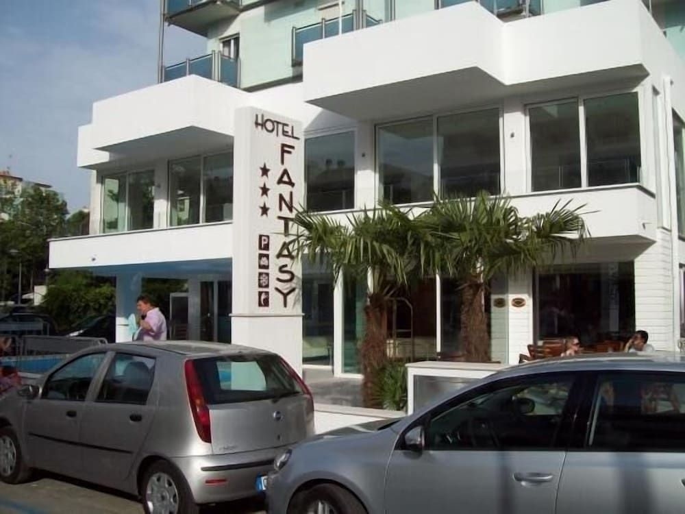 Hotel Fantasy1