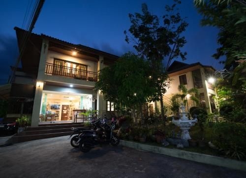 Buathong Place0