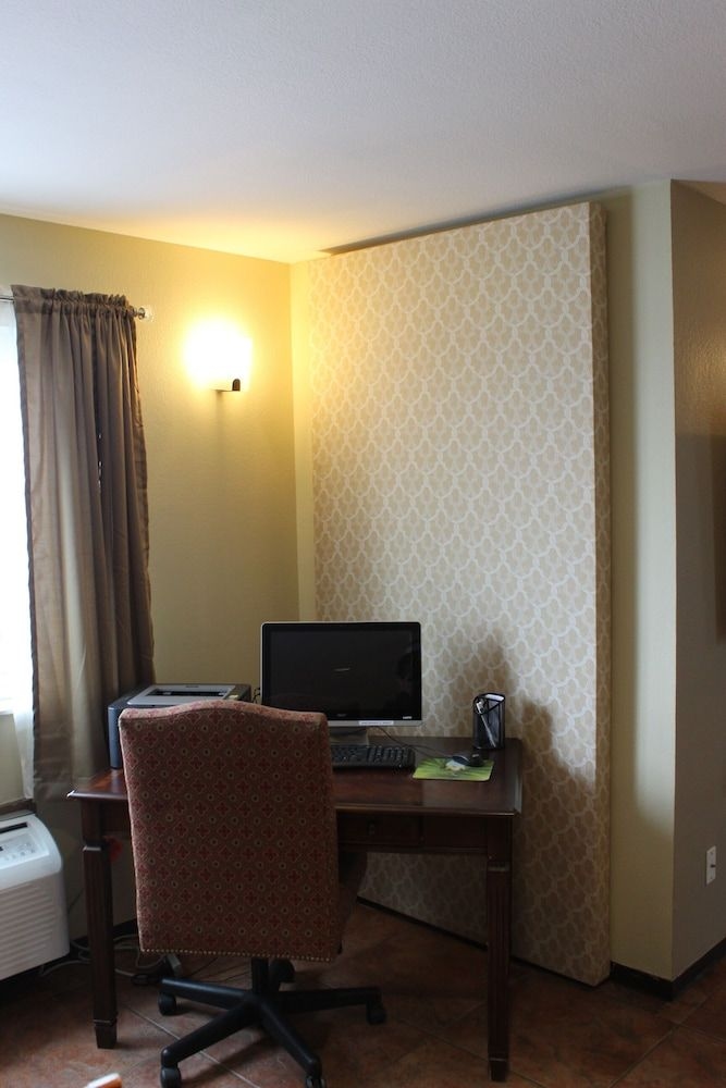 Americas Best Value Inn and Suites Cheyenne3