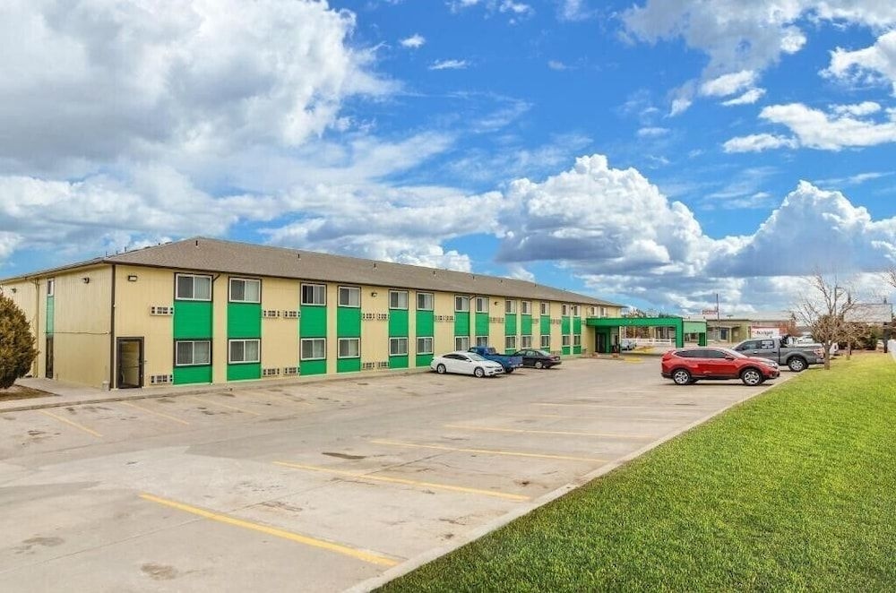 Americas Best Value Inn and Suites Cheyenne0