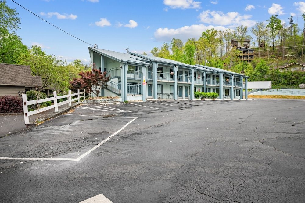Country Town N' Suites3