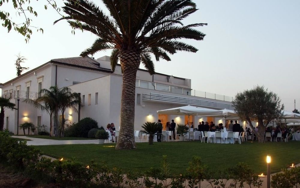Hotel Villa San Bartolo0