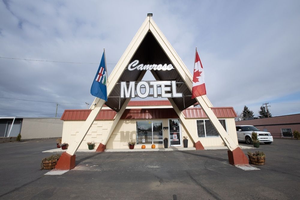 Camrose Motel2