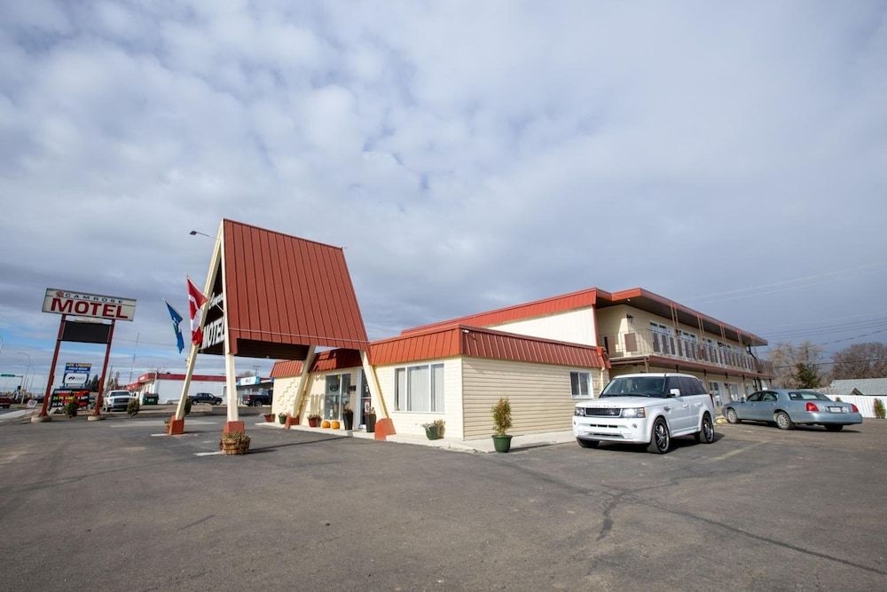 Camrose Motel0