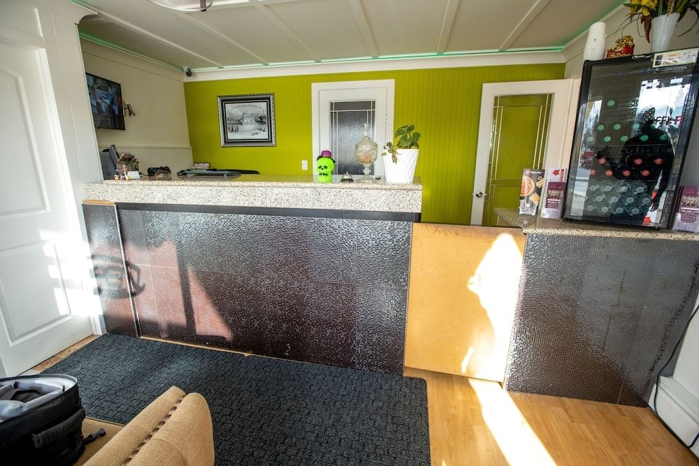 Camrose Motel3