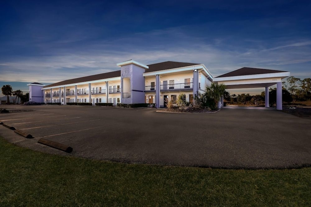 Quality Inn - Weeki Wachee1