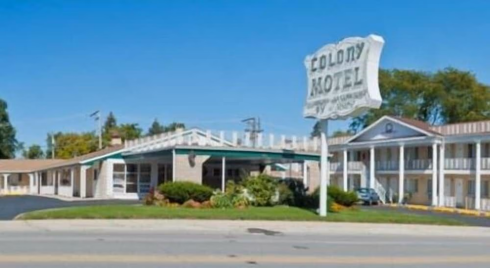 Colony Motel0