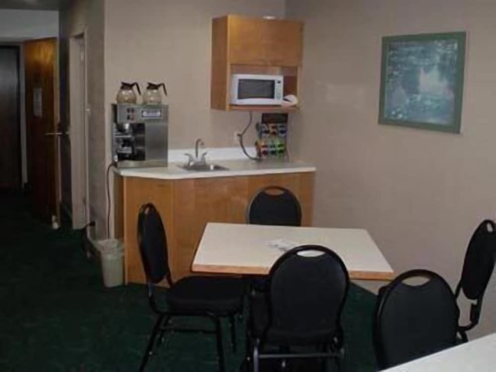 Keystone Motor Inn0