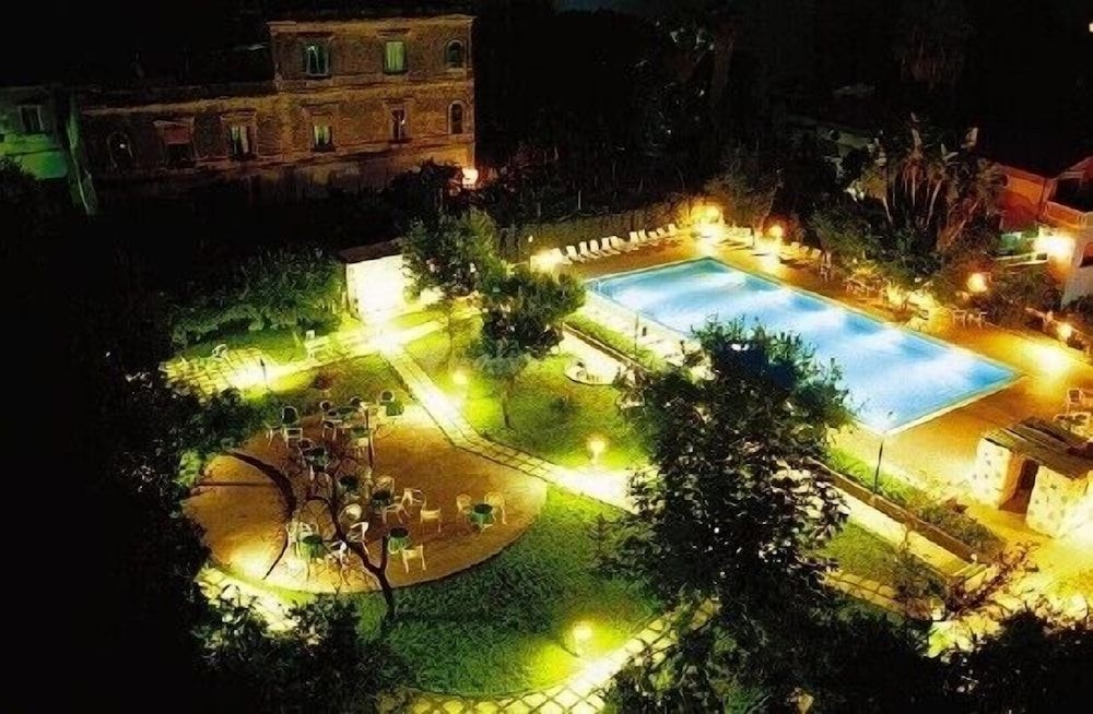 Aequa Hotel1