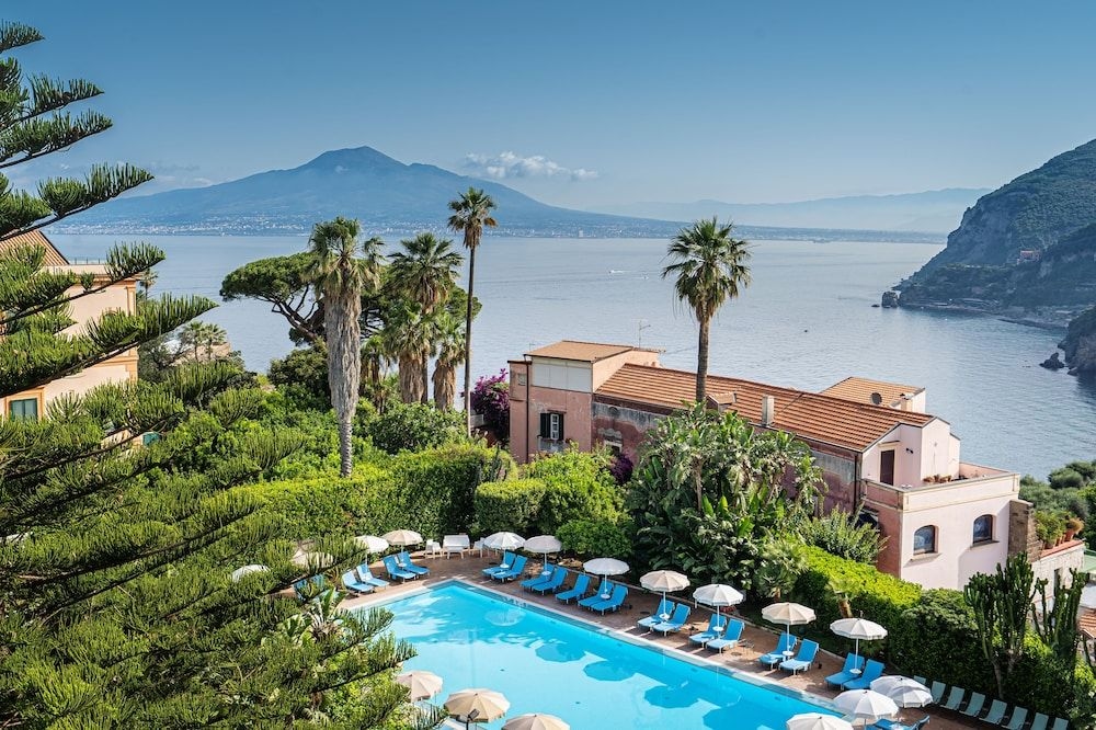 Aequa Hotel0