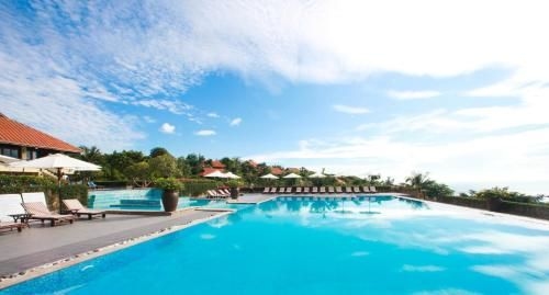 โรมาน่ารีสอร์ทแอนด์สปา (Romana Resort & Spa)0