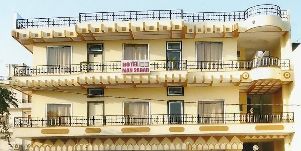 Hotel Man Sagar1