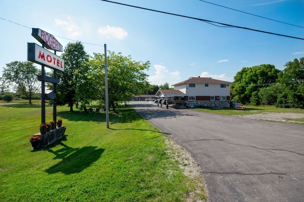 Rogers Motel4