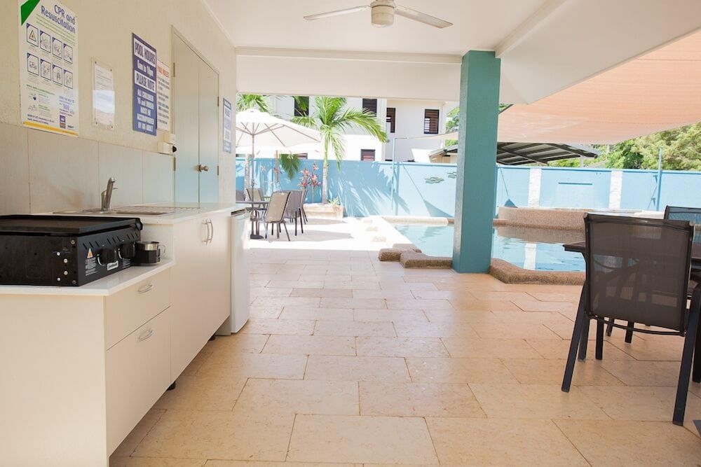 Seaforth Apartments0