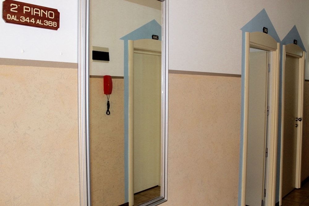 Hotel Adria Mare0