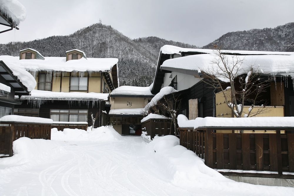 คุสึโรงิโนยะ ยู (Kutsuroginoya Yuu)1