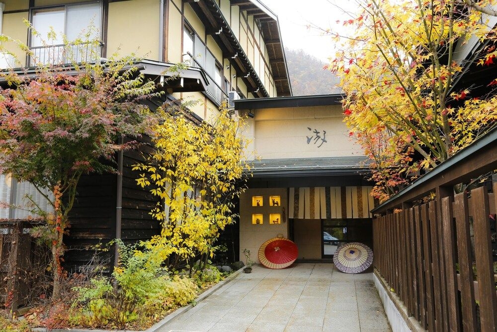 คุสึโรงิโนยะ ยู (Kutsuroginoya Yuu)4