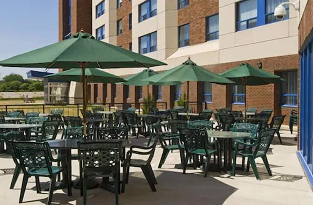 Residence & Conference Centre- Barrie4