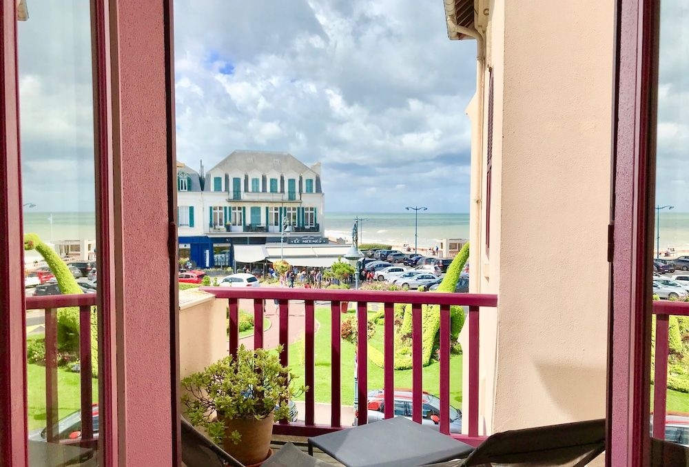 Hotel Outre-Mer1