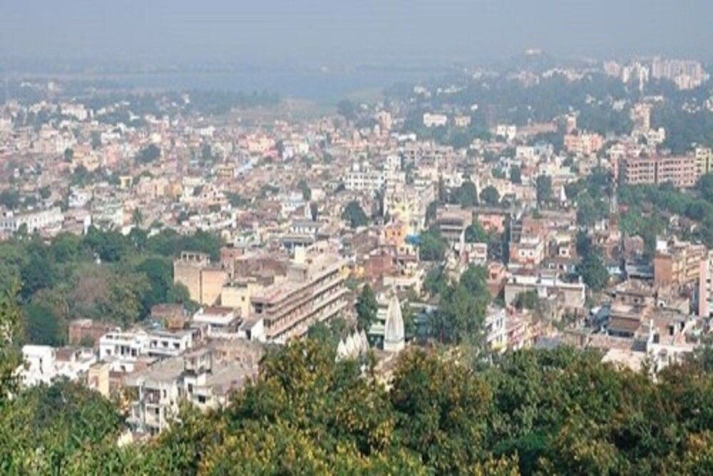 Hotel Rajdhani Plaza0