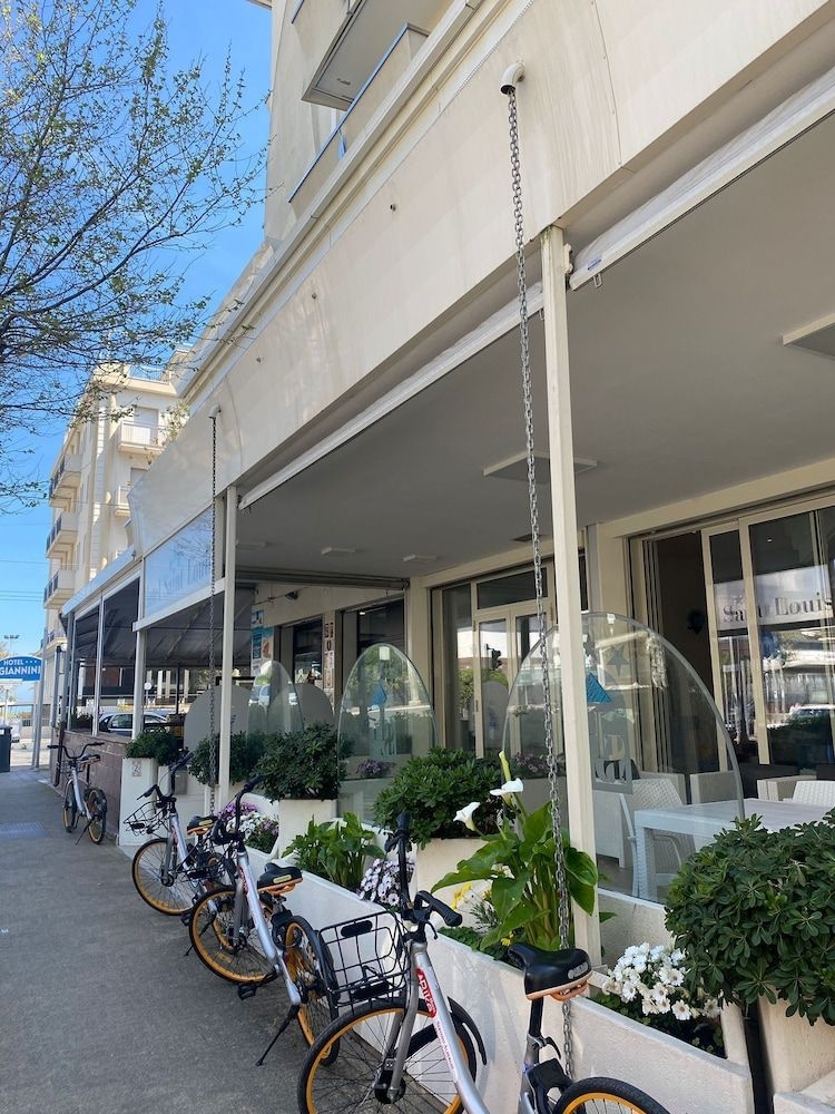 Hotel Saint Louis1