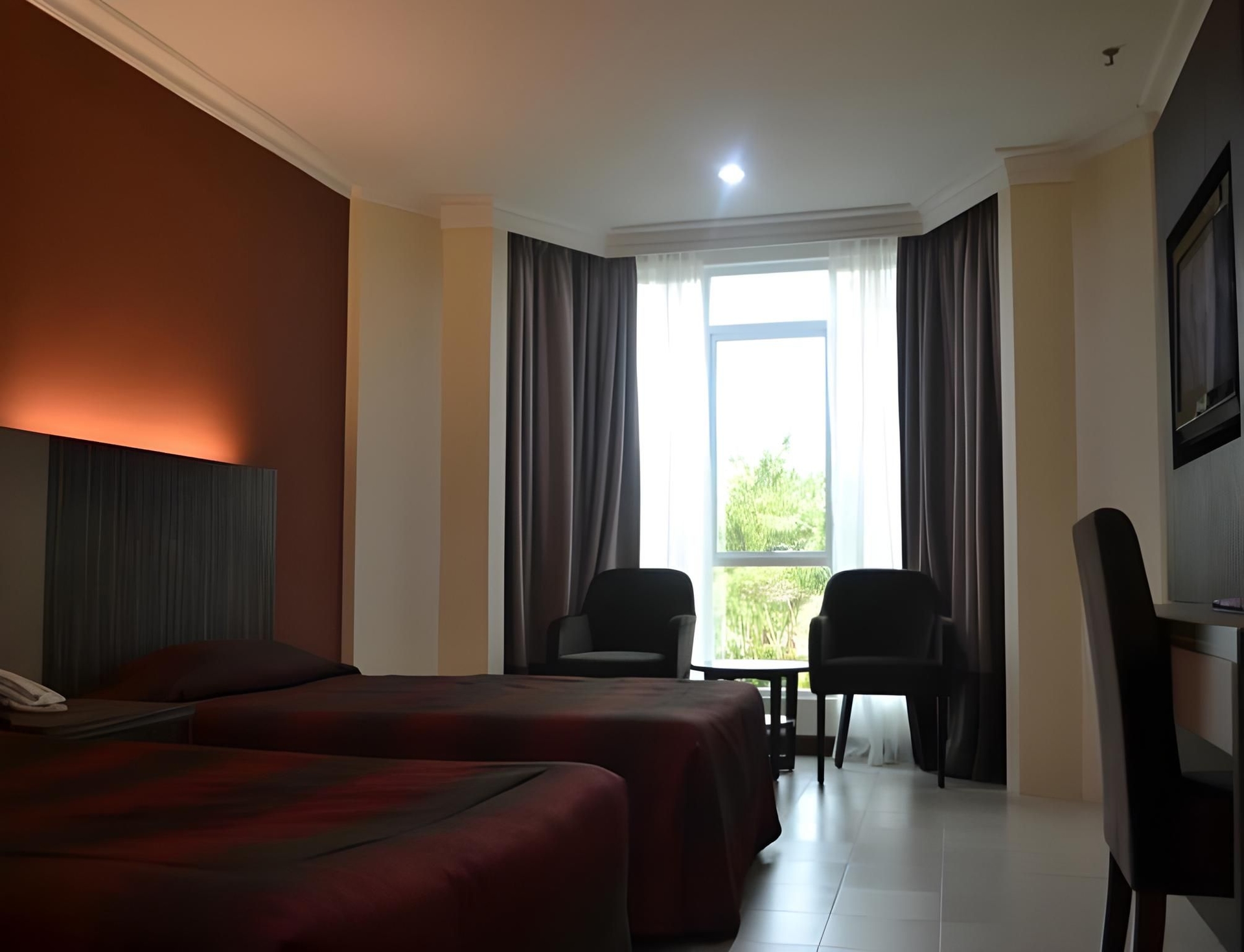 เด รู บีช รีสอร์ต (De Rhu Beach Resort)2