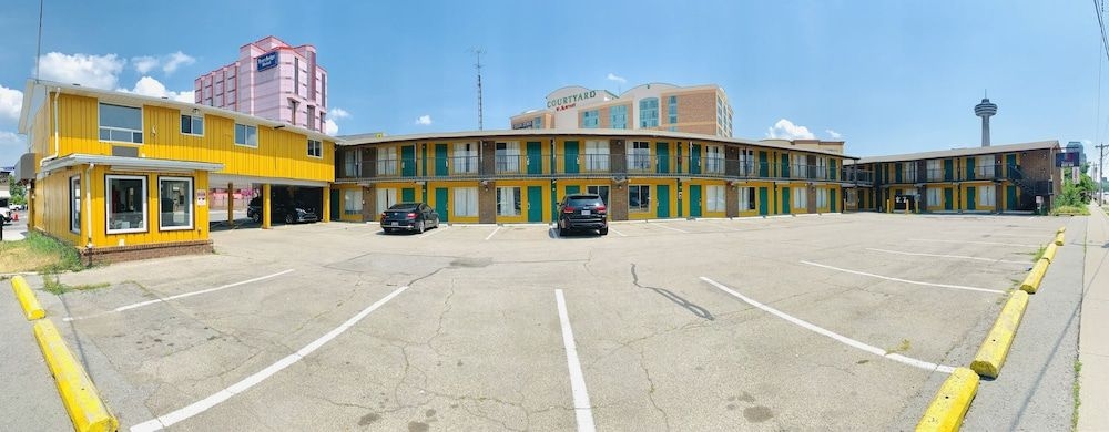 Niagara's Best Inn3