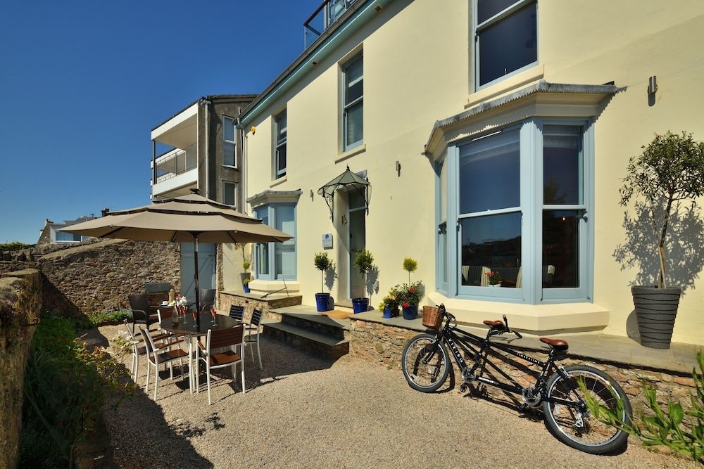 Beacon House2