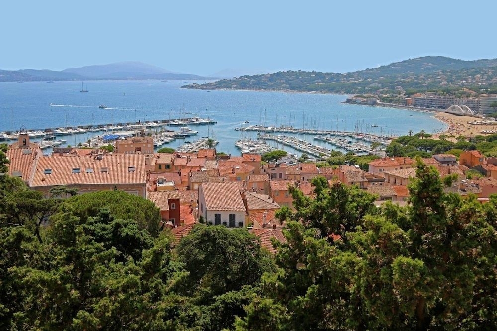 Hotel Les Tourelles0