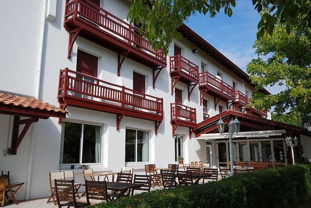 Hotel Pyrenees Atlantique1