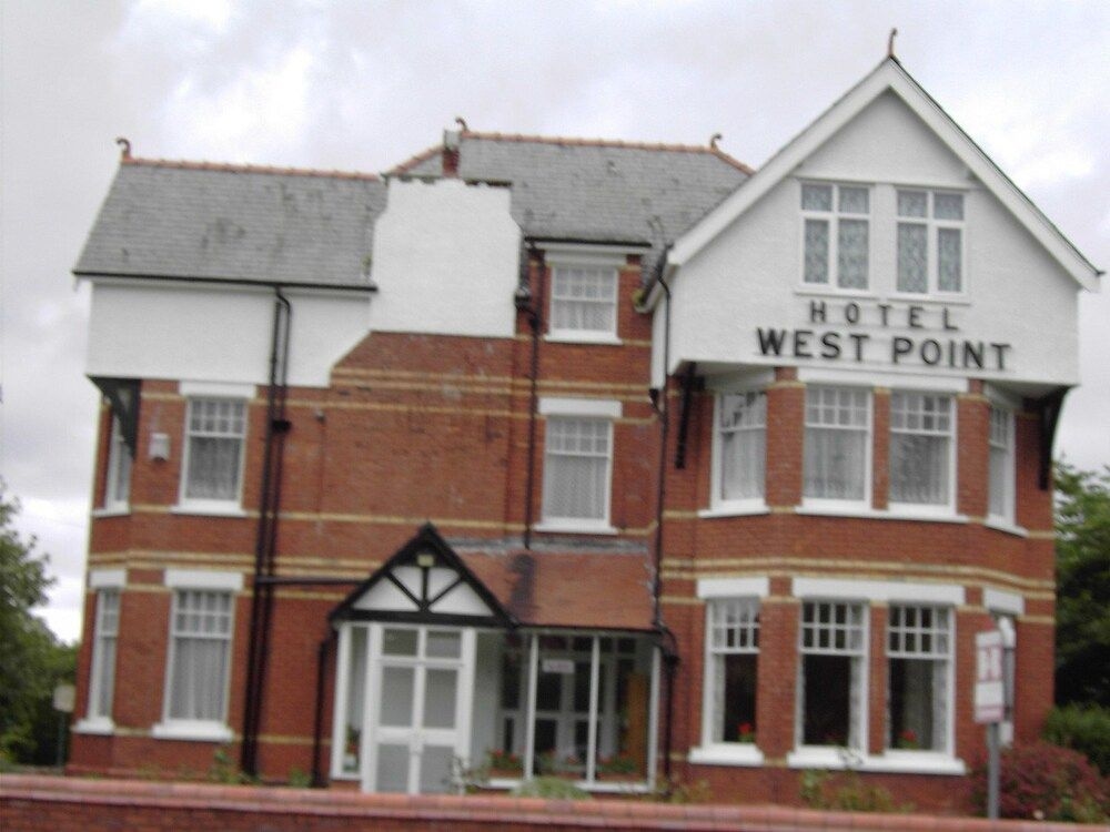 West Point Hotel2