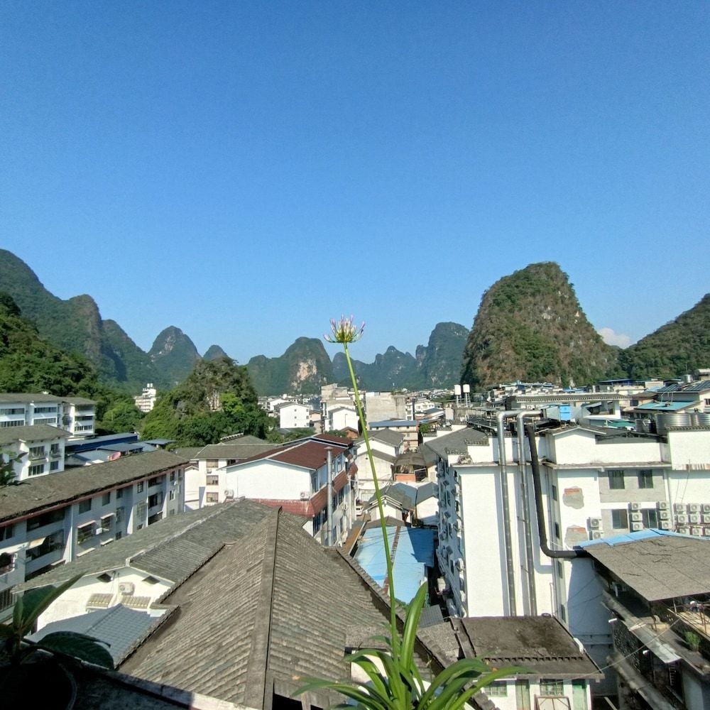 How Flower Hostel Yangshuo3