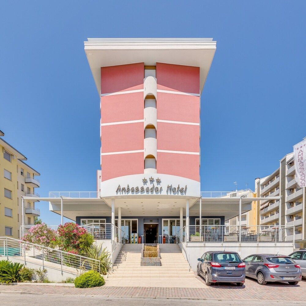 Hotel Ambassador4