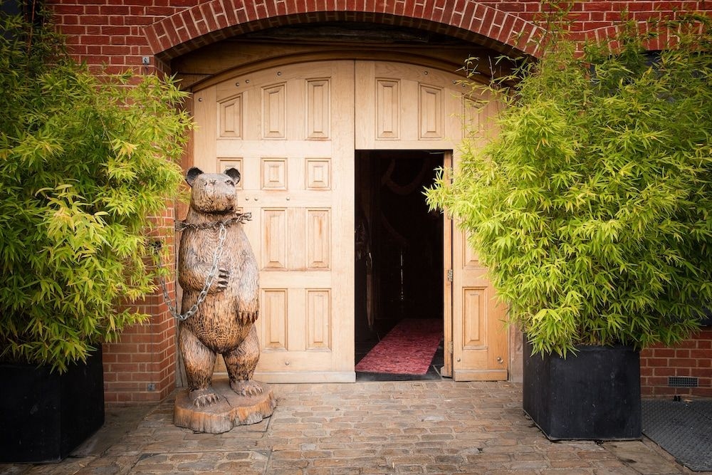 Crazy Bear Beaconsfield0
