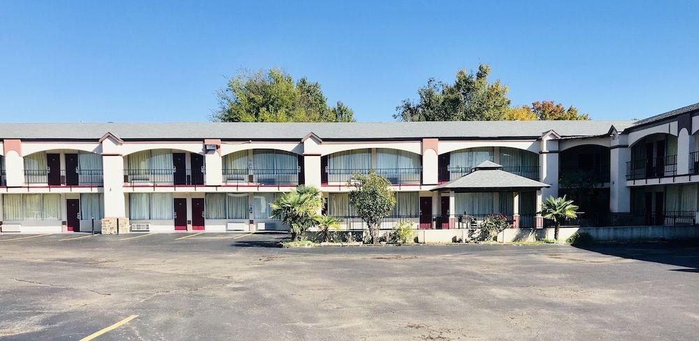 Executive Inn Texarkana2