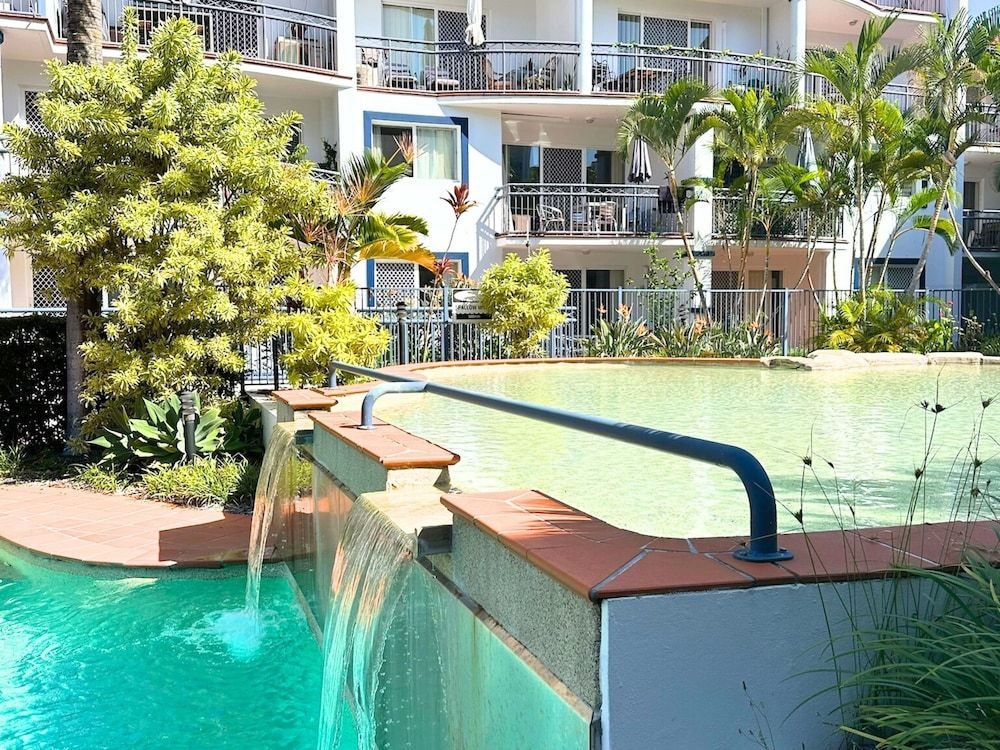 Blue Water Bay Villas4