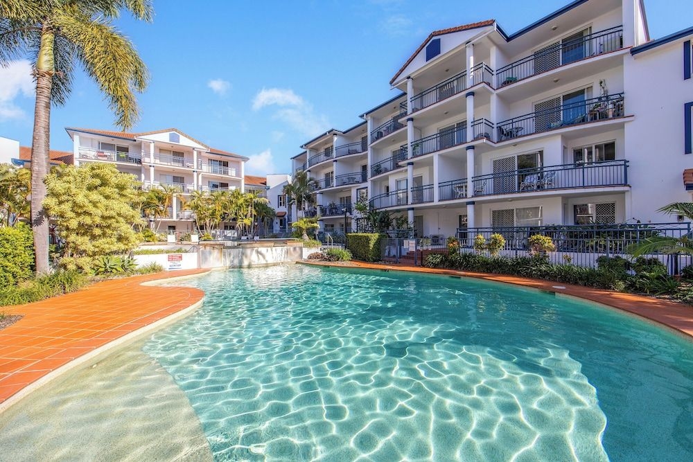 Blue Water Bay Villas1