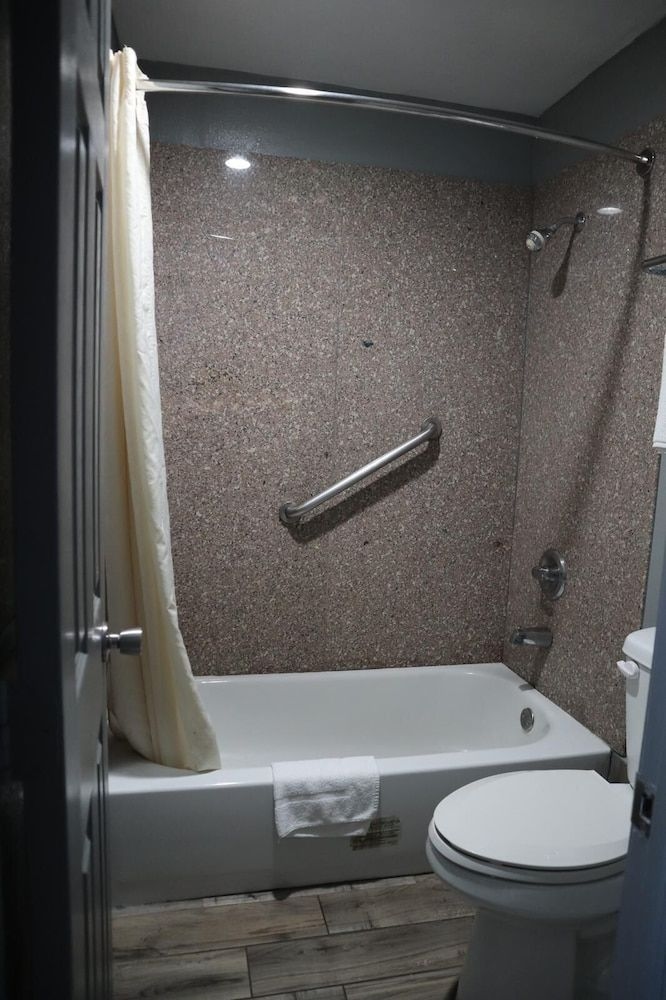 Gateway Inn Tulsa2
