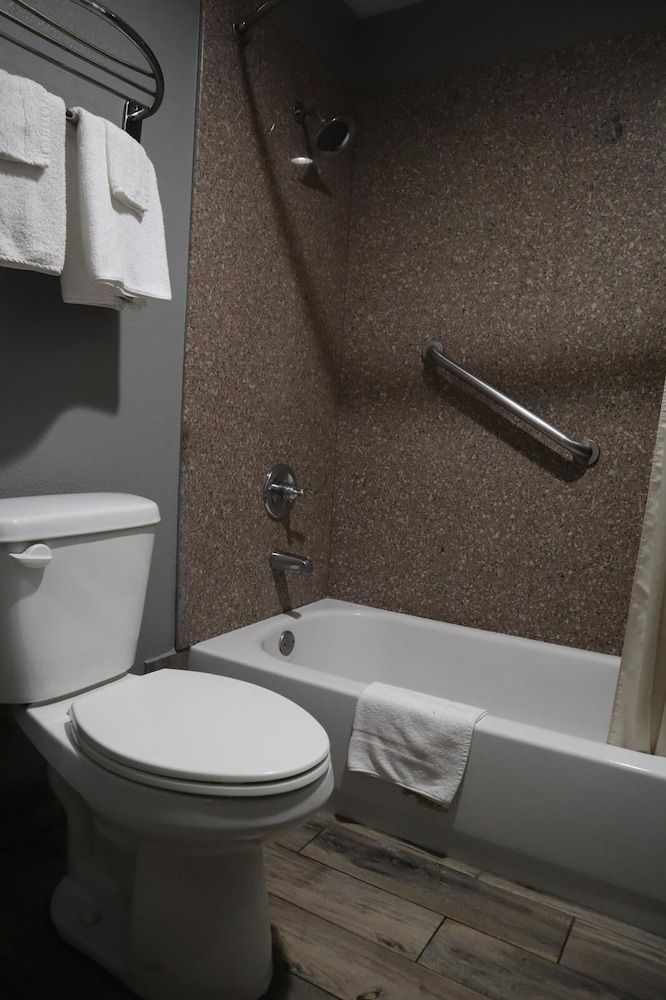 Gateway Inn Tulsa1
