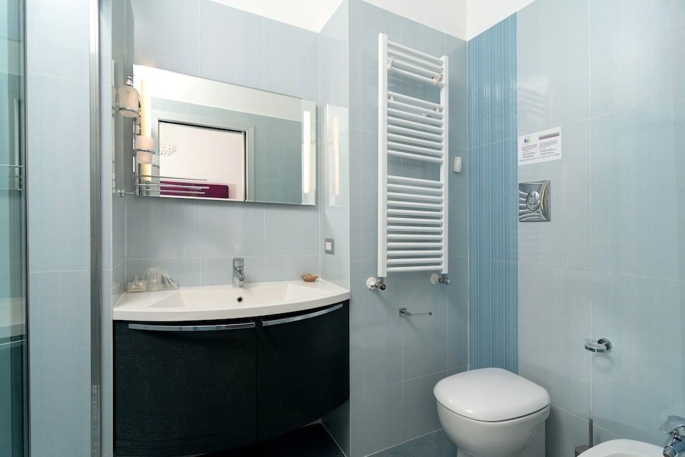 Emily Suites4