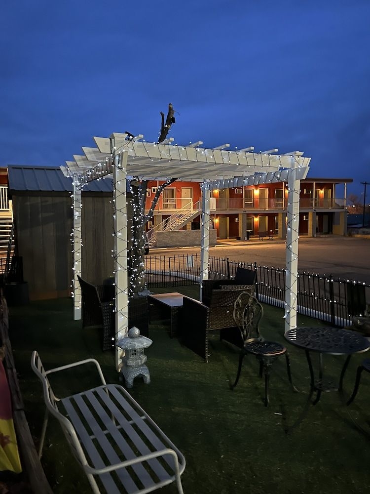 Midtown Motel2