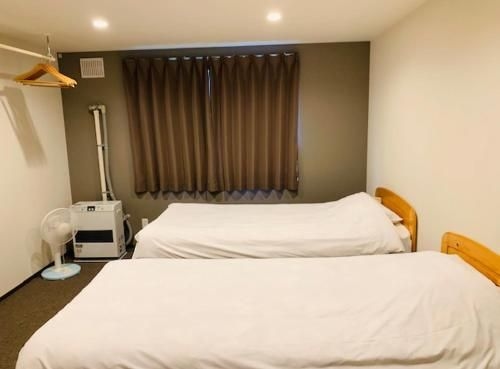 เพนชั่นเบิร์ก (Pension Berg)0