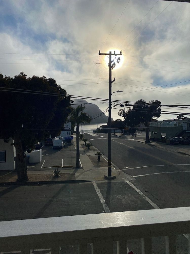 Rockview Inn and Suites4