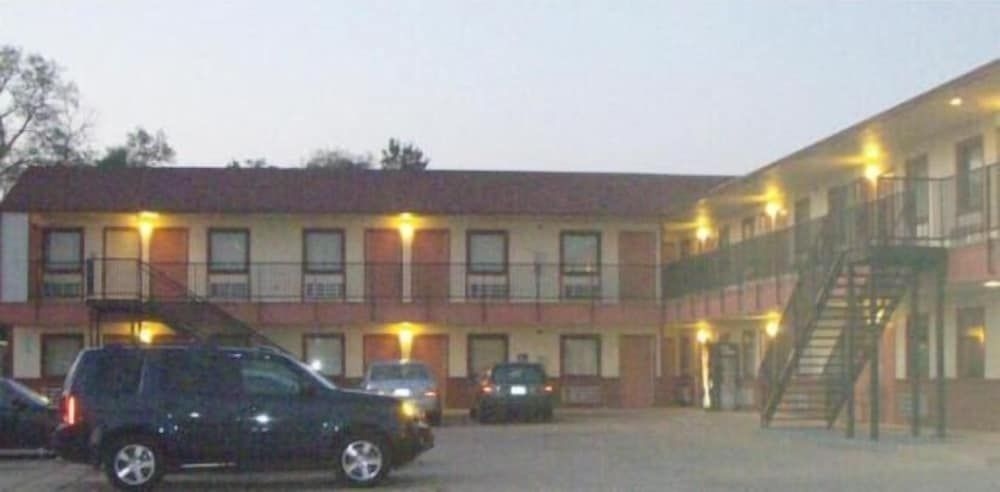 Pawnee Inn0