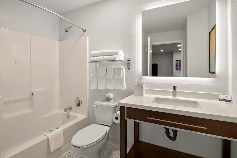 Hawthorn Suites Cincinnati Blue Ash2