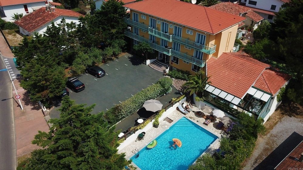 Hotel Aquitaine2