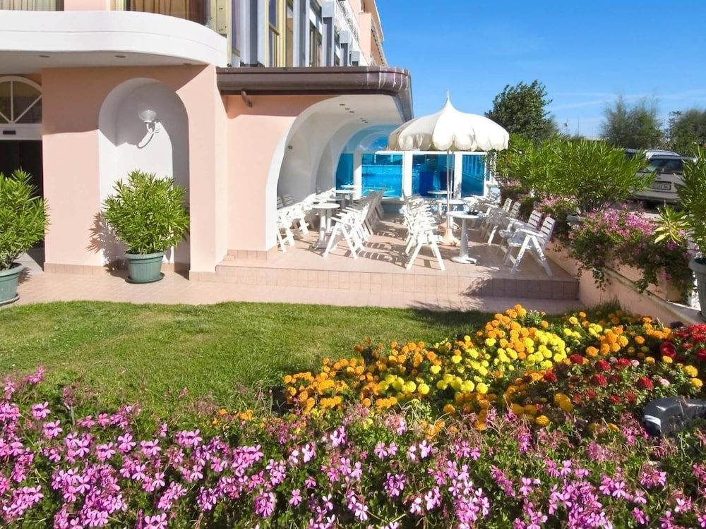 Hotel Mayflower0