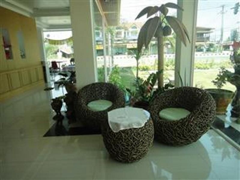 โรงแรมพรนฤมิตร (Pornnarumitr Hotel)4