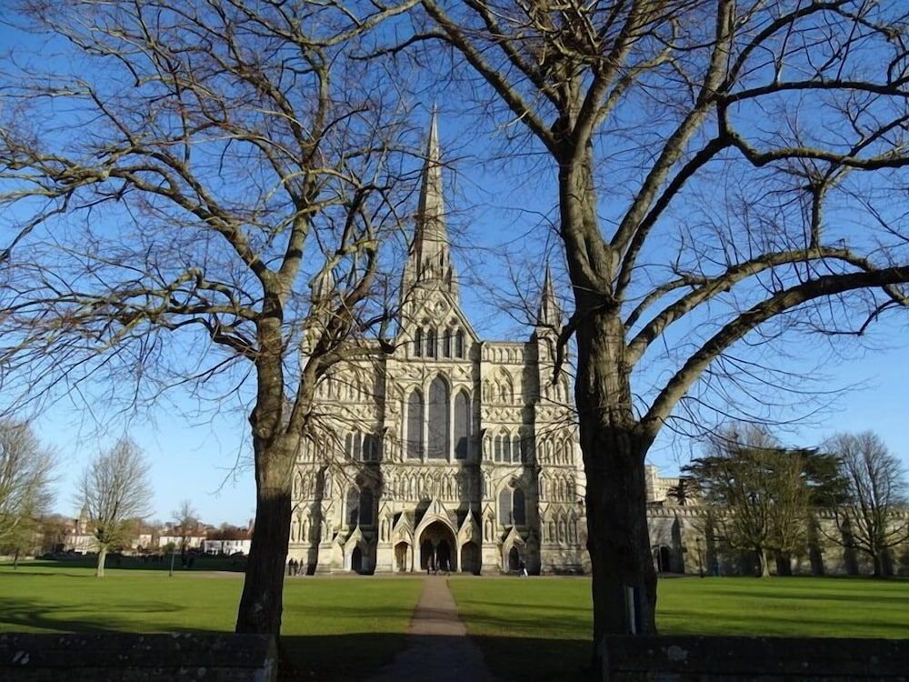 Spire House0