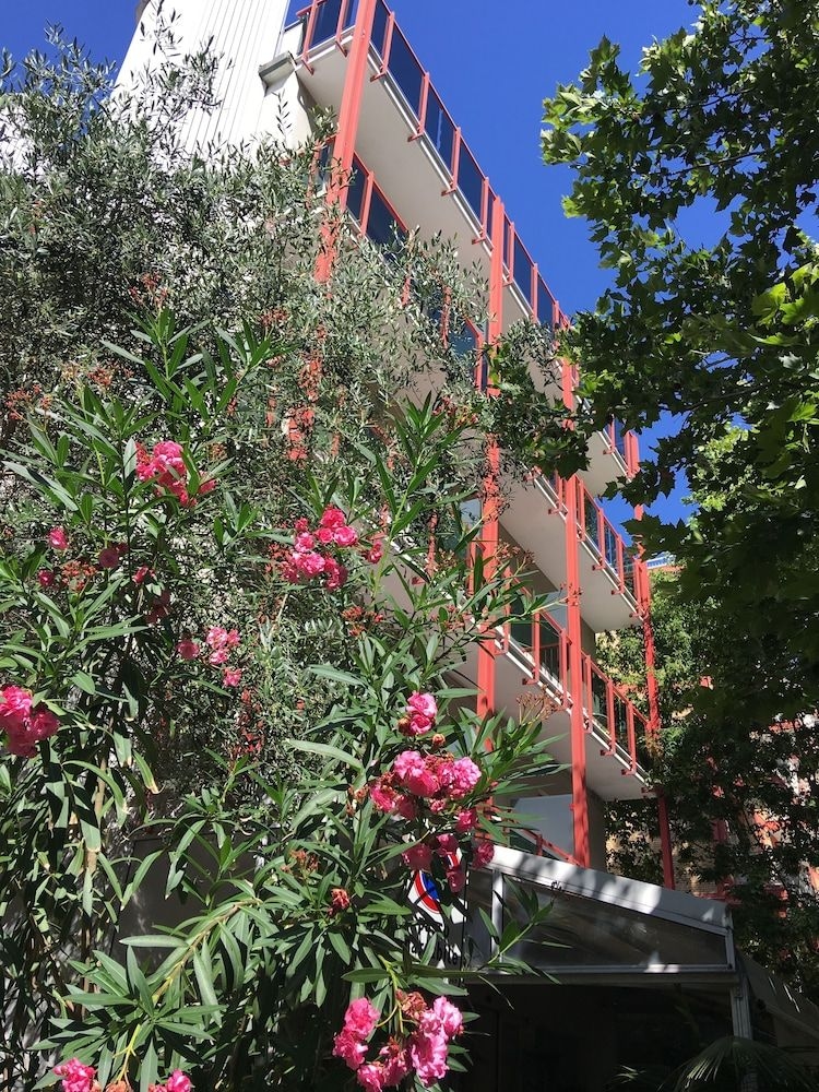 Hotel Zonzini1